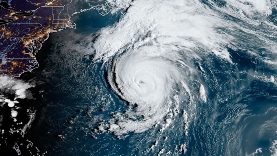 Hurricane Earl Moves Through Atlantic Ocean WeatherBug