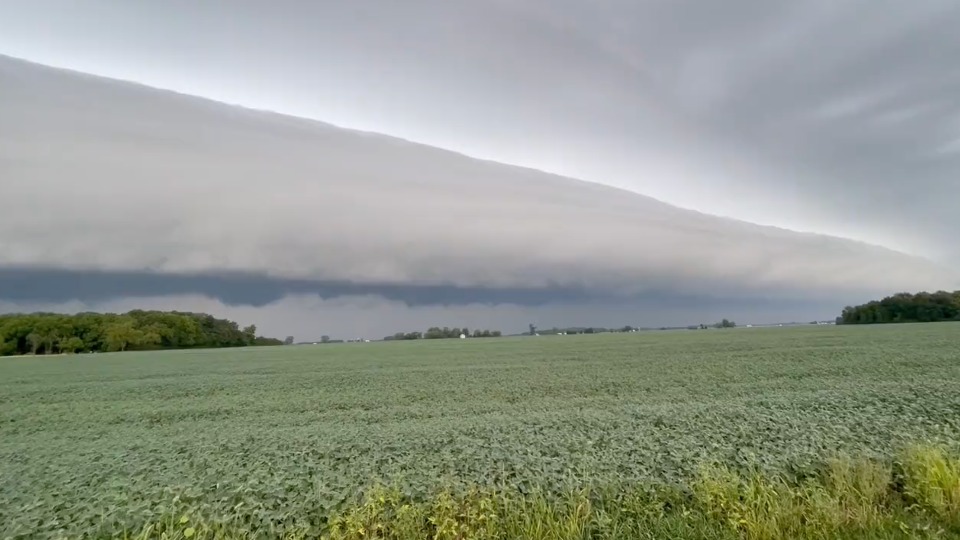 Huge Shelf Cloud Hovers in Indiana Sky WeatherBug