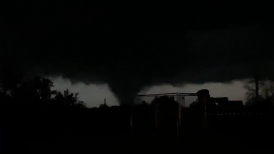 Lightning Shows Silhouette of Deadly Tornado | WeatherBug