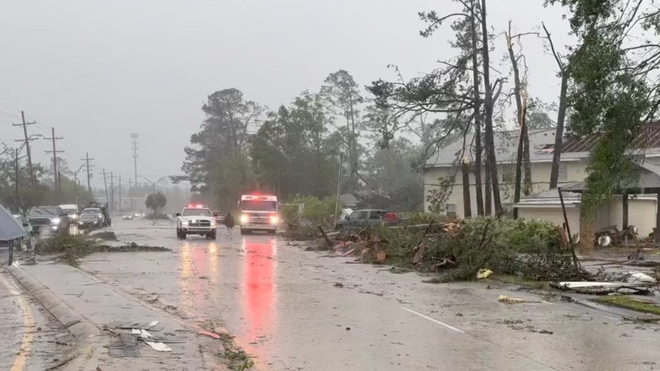 Damage After Tornado Warned Storm In Louisiana | WeatherBug