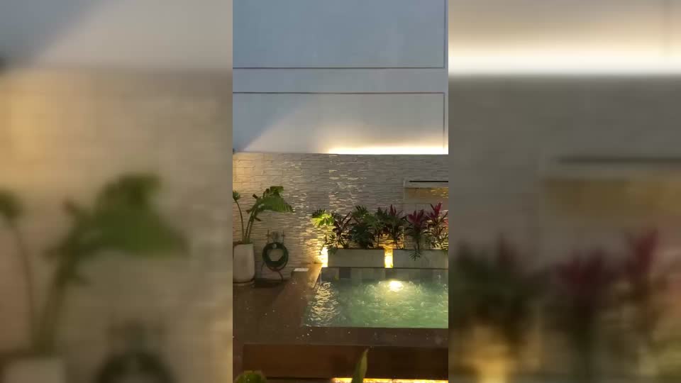 Violent Hail Splashes Down in Pool | WeatherBug